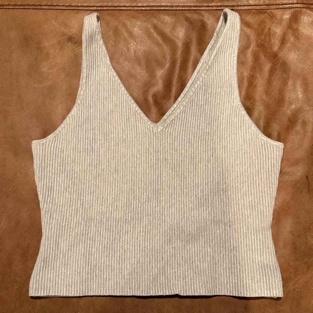 House of Harlow 1960 Gray Ribbed Knit Top